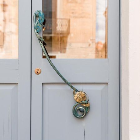 Litium 3 Bed and Breakfast Lecce Exteriör bild