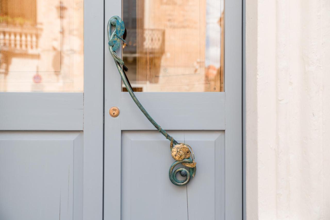 Litium 3 Bed and Breakfast Lecce Exteriör bild